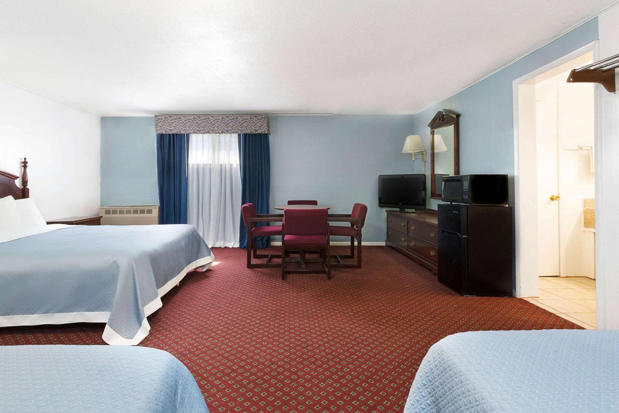 Travelodge By Wyndham Las Vegas Nm Exterior foto