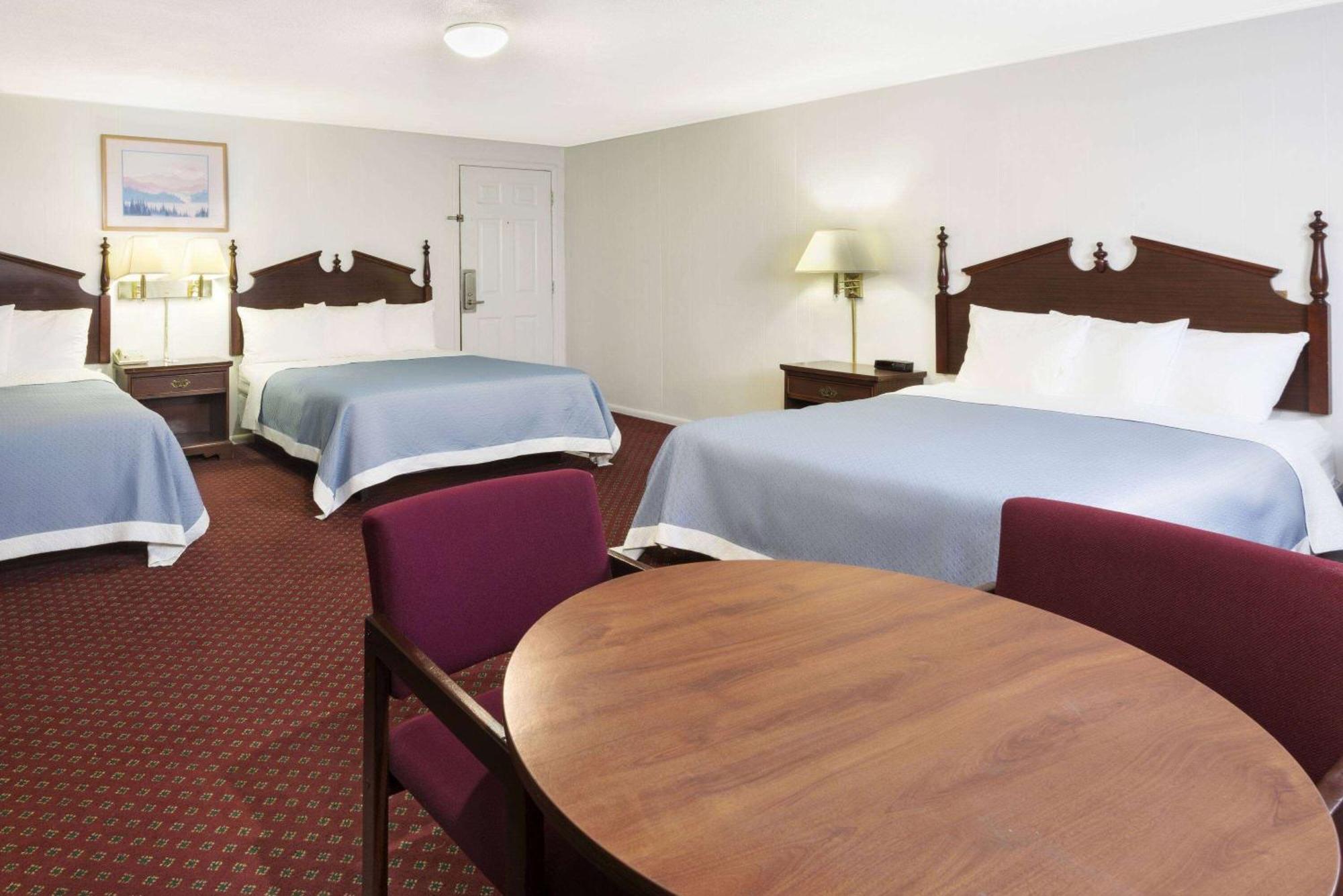 Travelodge By Wyndham Las Vegas Nm Exterior foto